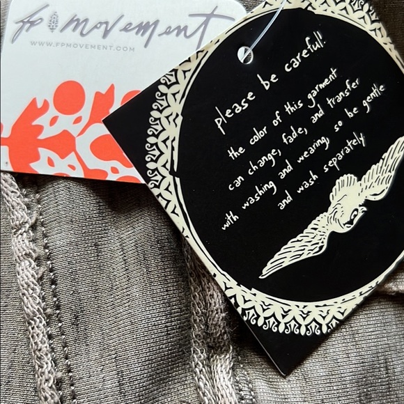 FREE PEOPLE DARK PINE LEGGINGS SIZE LARGE - Picture 4 of 4